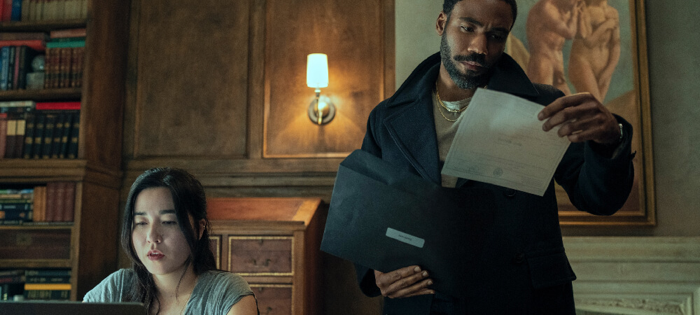 Sr e Sra Smith Donald Glover e Maya Erskine são espiões no trailer