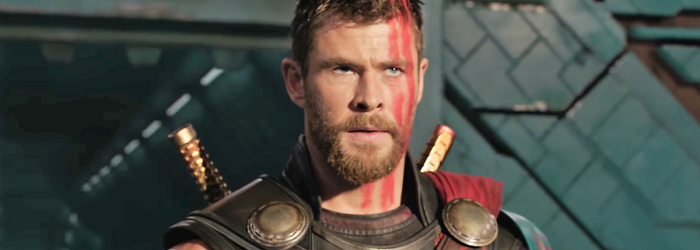 Chris Hemsworth na arena de gladiadores de Sakaar em Thor: Ragnarok