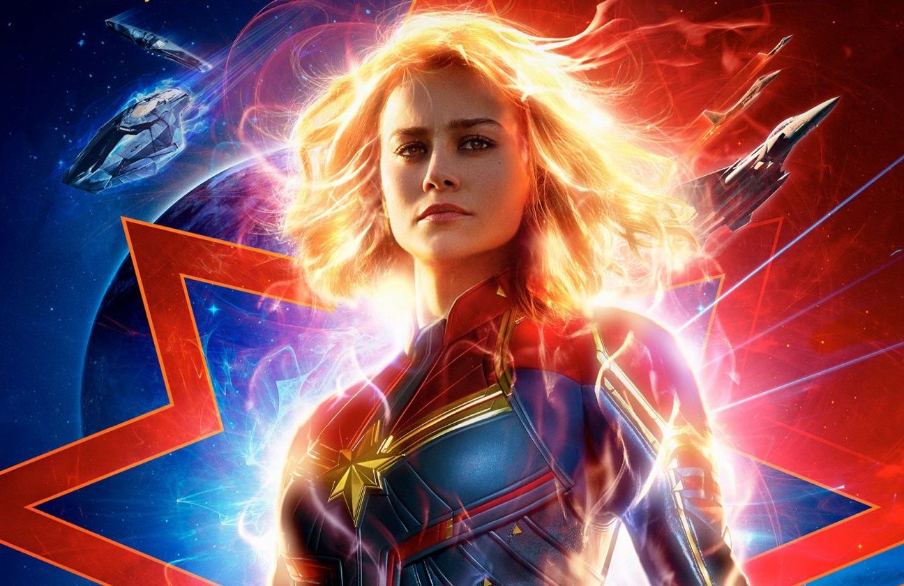 Brie Larson no poster de Capitã Marvel