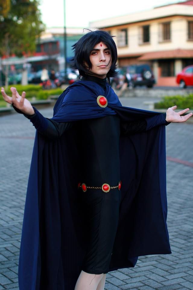 Cosplays masculinos de personagens femininas