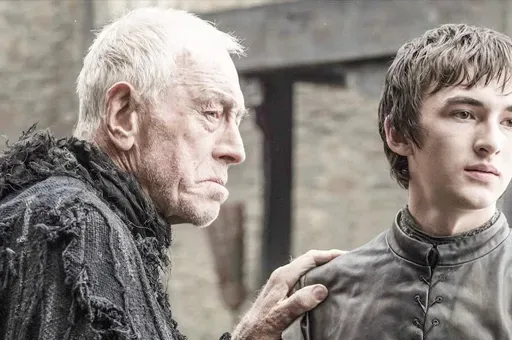 Um velho e Bran em Winterfell