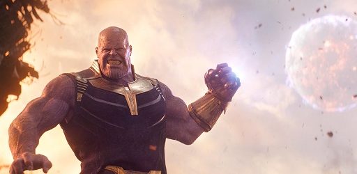 Thanos usando seus poderes em vingadores guerra infinita