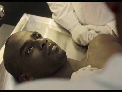 'M-8 - Quando a Morte Socorre a Vida’, de Jeferson De, ganha trailer