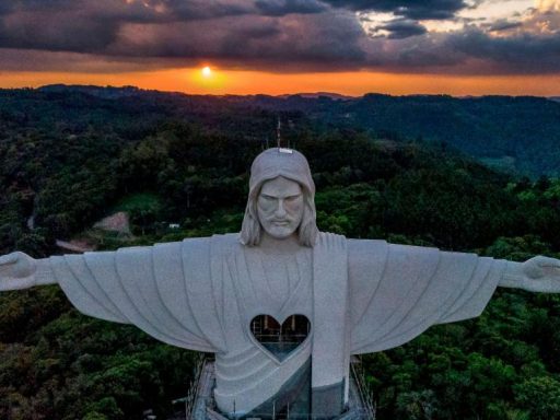 estatua-nova-de-jesus-no-brasil