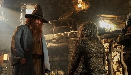Tom Bombadil, personagem de Tolkien, na segunda temporada de Os Anéis de Poder