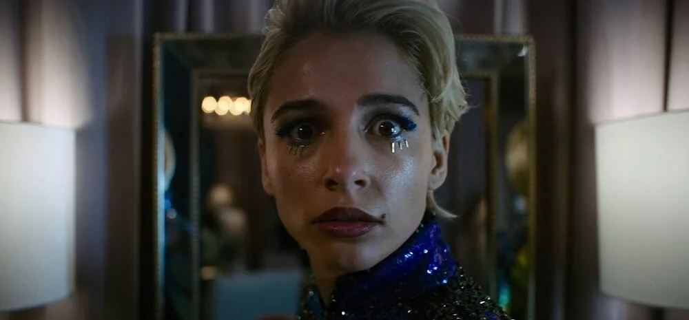 Sorria 2: Naomi Scott é uma estrela pop aterrorizada em trailer