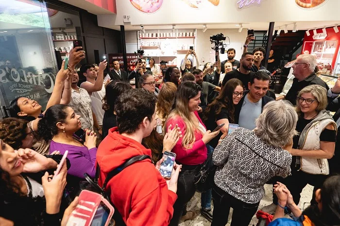 Evento de apresentação da série Cake Dynasty, do Lifetime, trouxe a presença de Buddy Valastro para a alegria dos fãs 