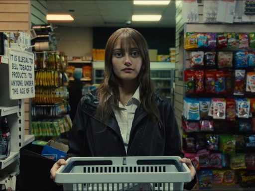 Sweetpea: série com Ella Purnell terá 2ª temporada