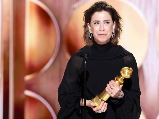 Fernanda Torres ganhando Globo de Ouro por Ainda Estou Aqui