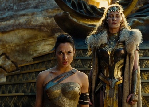 wonder-woman-trailer-2-queen-hippolyta-and-diana