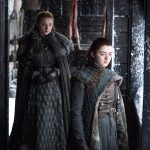 Game of thrones post cosmonerd Sansa Stark (Sophie Turner) e Arya Stark (Maisie Williams) – Credito Helen Sloan_HBO