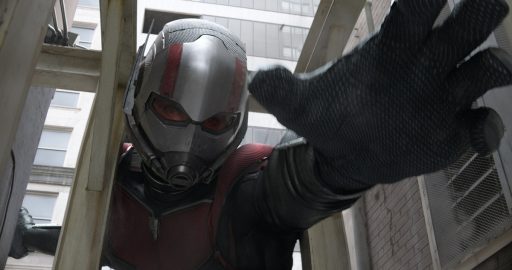 Scott Lang como gigante no filme