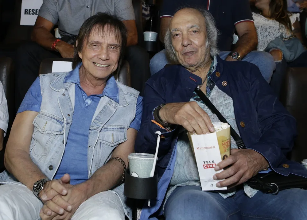 erasmo carlos e roberto carlos na pré-estreia de Minha Fama de Mau