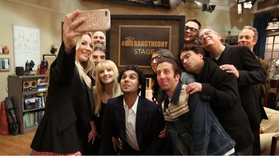 elenco da série da warner