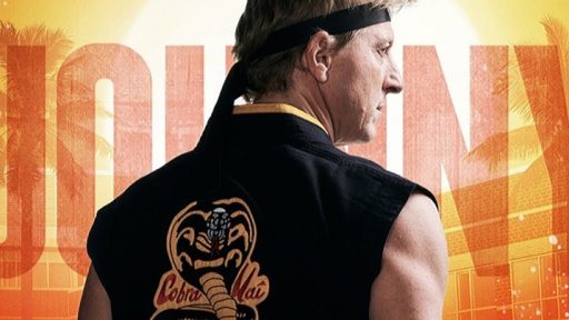 Johnny Lawrence em poster de cobra kai, spin off de karatê kid