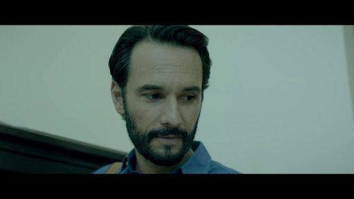 Rodrigo santoro em cena de o tradutor