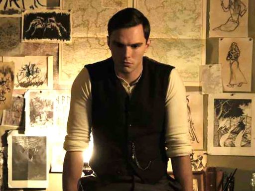 Nicholas Hoult em cena de tolkien