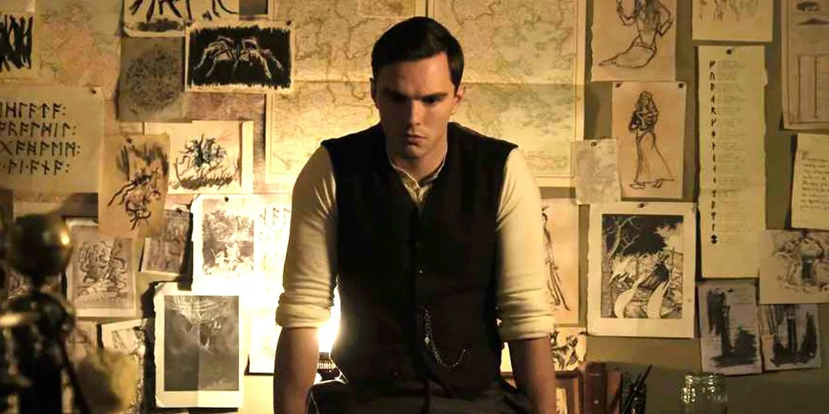 Nicholas Hoult em cena de tolkien