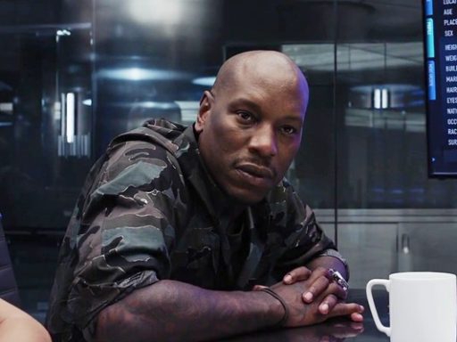 Tyrese Gibson em cena de Velozes e Furiosos 8