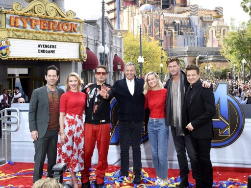 Avengers-Universe-Unites-vingadores-ultimato-disney