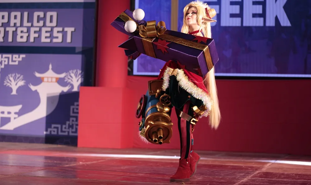 1° lugar no Desfile 2018 cosplay Kelly Batista personagem Jinx Elfa Ambiciosa