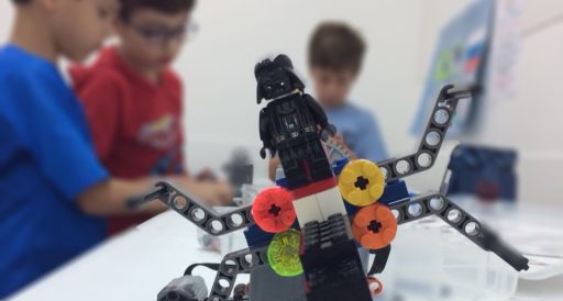 Bricks 4 kidz - star wars dia do orgulho nerd