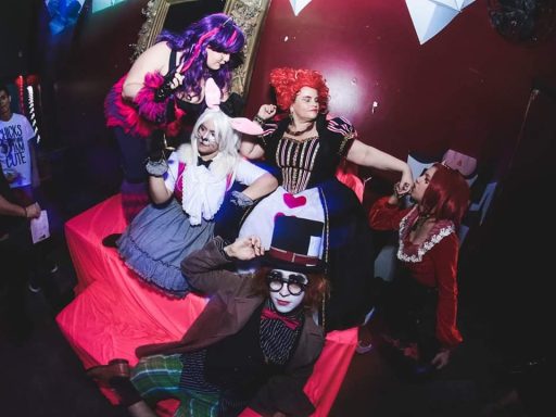 mad-tea-o-bosque-orbita-bar