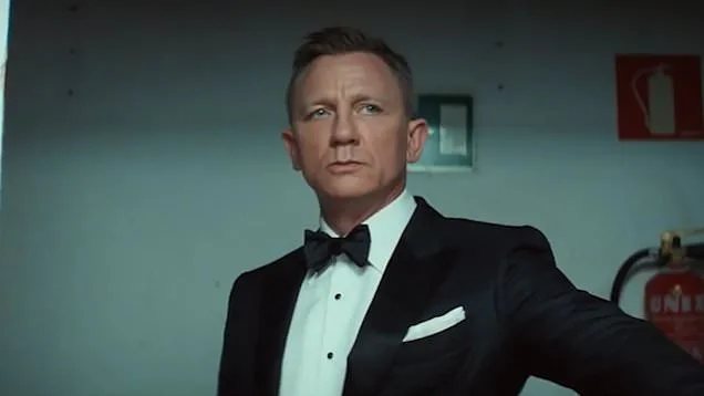 Daniel Craig vs James Bond