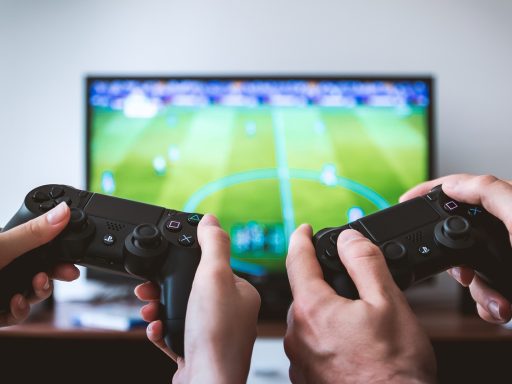 Imagem de Jan Vašek por Pixabay smart tv games console