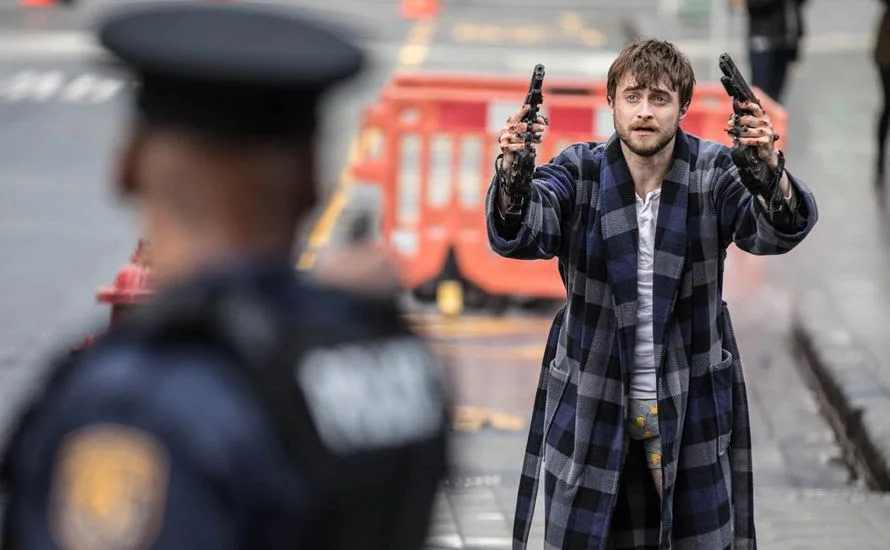 armas-em-jogo-filme-daniel-radcliffe-tnt-original