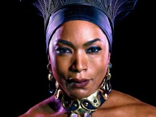 Angela Bassett