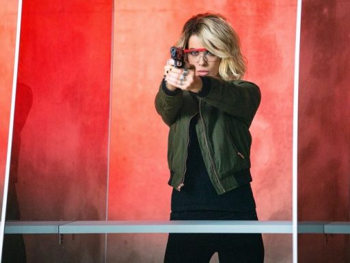 jolt-kate-beckinsale-gun-prime-video-amazon