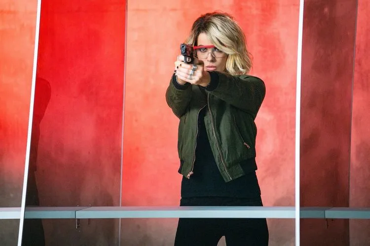 jolt-kate-beckinsale-gun-prime-video-amazon