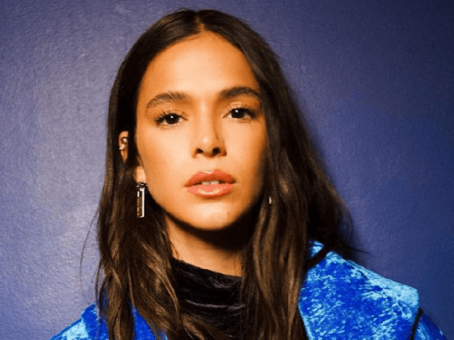 Besouro Azul Bruna Marquezine