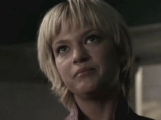 Nicki Aycox