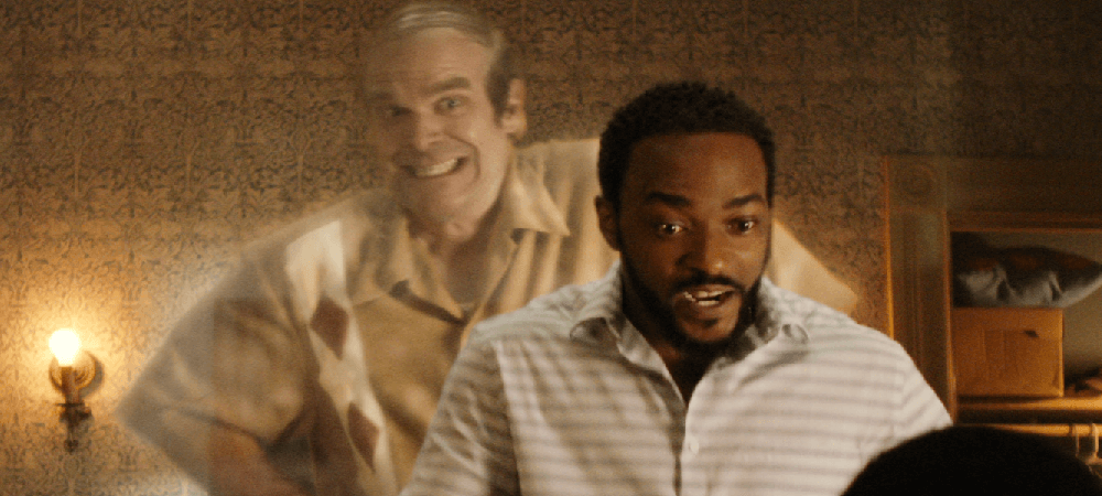 Fantasma e CIA, comédia com David Harbour e Anthony Mackie, ganha trailer pela Netflix