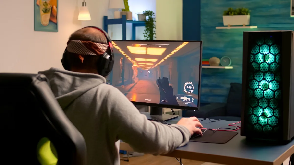 Addicted video game r performing cyber video games