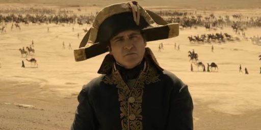 Joaquin Phoenix em Napoleão