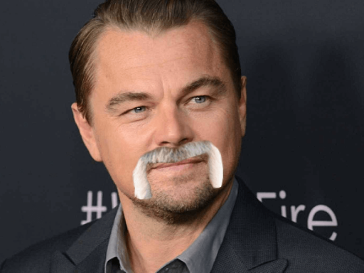 Leonardo DiCaprio surge com bigode Hulk Hogan em fotos do set do novo filme de Paul Thomas Anderson