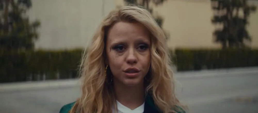 Mia Goth em MaXXXine