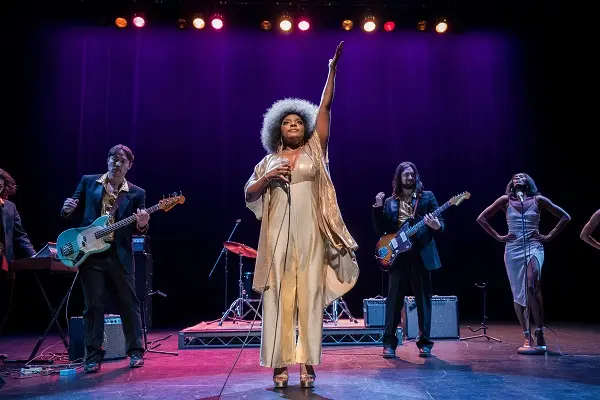 Lifetime apresenta Gloria Gaynor I Will Survive, cinebiografia do ícone da Disco Music