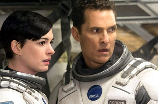 Anne Hathaway e Matthew McConaughey em Interestelar (2014)