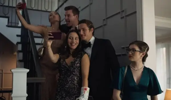 Sequestrada no Baile (Abducted on Prom Night, 2023), filme do Lifetime Movies ganha crítica