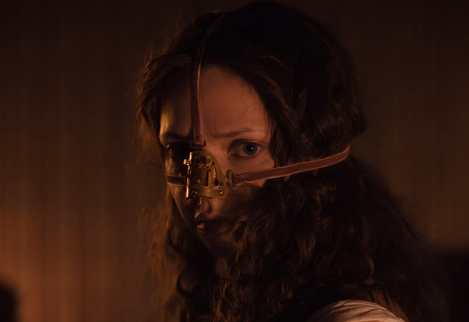 A Meia-Irmã Feia (The Ugly Stepsister, 2025) - Crítica do Filme de Terror dirigido por Emilie Blichfeldt