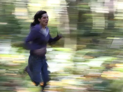 Sozinha (Alone, 2020) - Crítica do filme com Jules Willcox