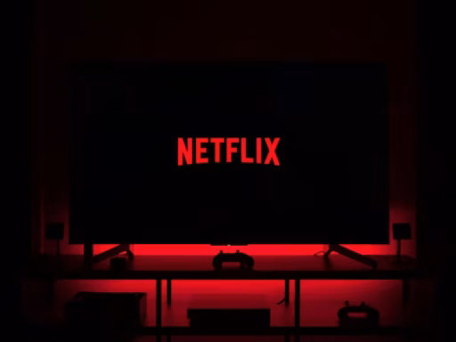 Netflix numa sala escura