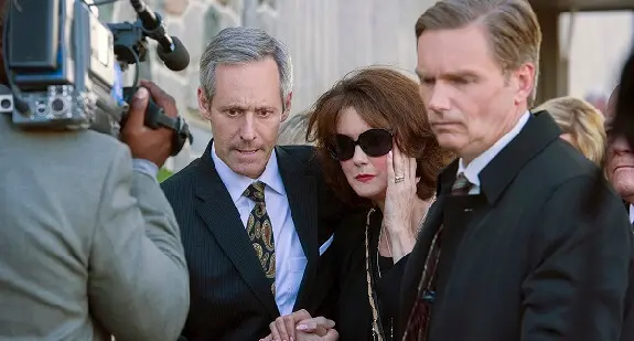 Quem Matou JonBenet? (2016) - Crítica do Filme true crime do Lifetime inspirado numa História Real