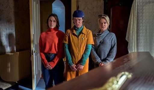 De Belfast ao Paraíso (2026) Crítica e Fatos da Série Irlandesa da Netflix