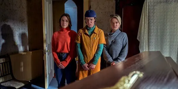 De Belfast ao Paraíso (2026) Crítica e Fatos da Série Irlandesa da Netflix