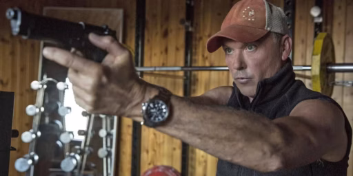 Pacto de Redenção (Knox Goes Away, 2023) - Crítica e Fatos do filme com Michael Keaton